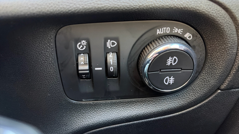 Vauxhall Grandland X 1.2 Turbo SRi Nav 5dr Auto Petrol Hatchback